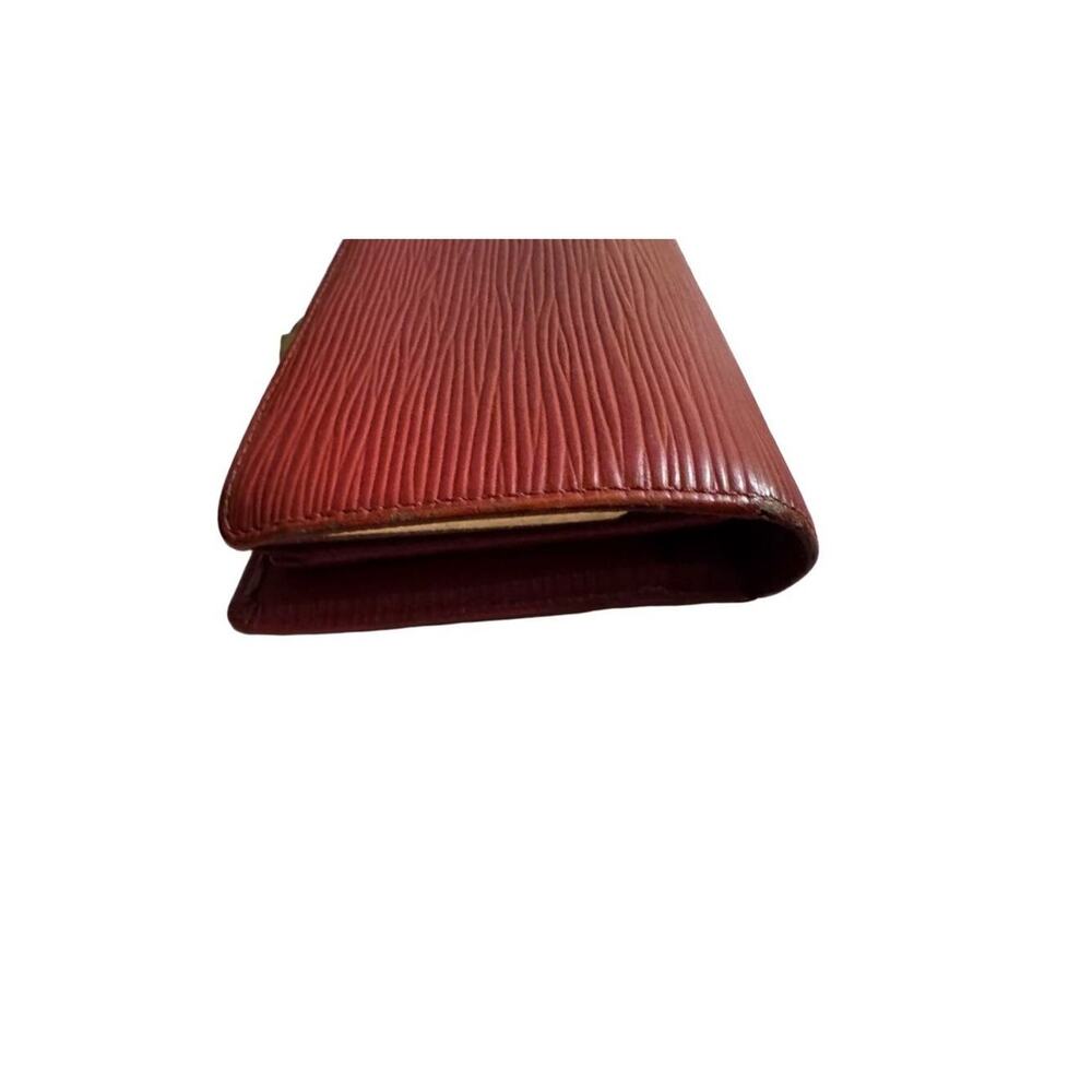 Louis Vuitton Castilian Red Epi Porte Monnaie Billets Viennois Wallet - Picture 7 of 16